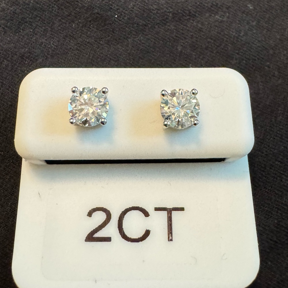 925 sterling Silver Moissanite screw back 2 Carats Stud Earrings $150